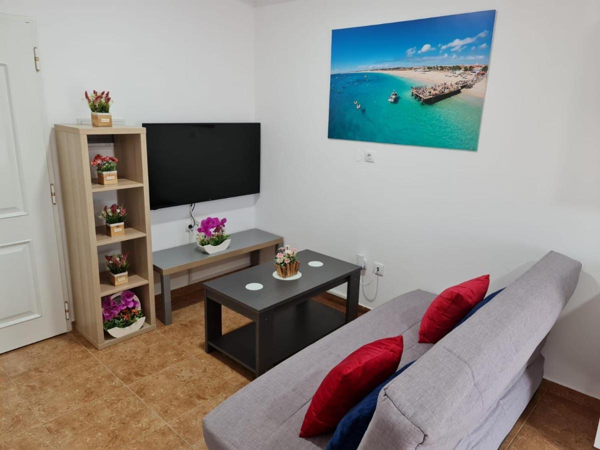 Franmay Apartments - 7 Modern Apartments Near The Beach & City, Perfect For Nomads, Travellers, Families, Watersports! Santa Maria Bagian luar foto