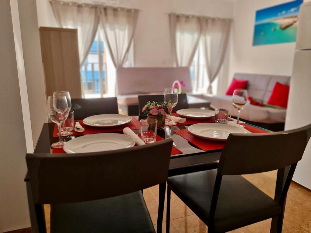 Franmay Apartments - 7 Modern Apartments Near The Beach & City, Perfect For Nomads, Travellers, Families, Watersports! Santa Maria Bagian luar foto