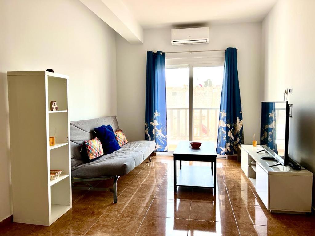 Franmay Apartments - 7 Modern Apartments Near The Beach & City, Perfect For Nomads, Travellers, Families, Watersports! Santa Maria Ruang foto
